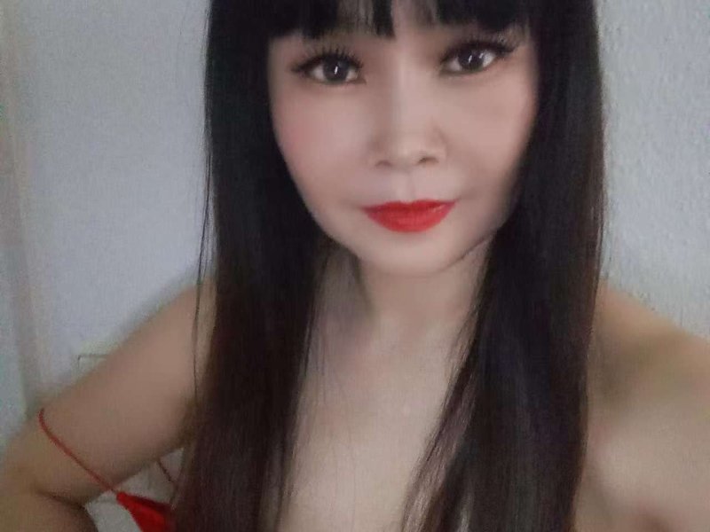 asiatisches-ex-model-verwohnt-dich