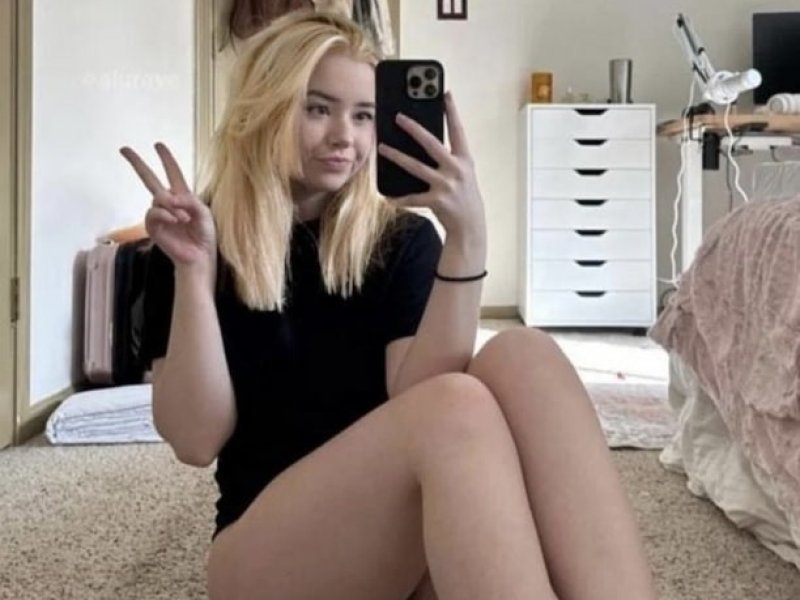 sexy-blondine-mely-in-zurich-grossen-brusten-und-arschbild-echt-100-small-3