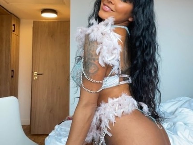 sextreffen-in-schwerinchiara-milano-25-jahre-geniesse-sex-aktuell-original