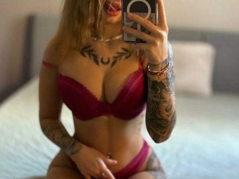 sexkontakte-trier-neu-alessia-22jahre-geniesse-sex-stunden-small-1