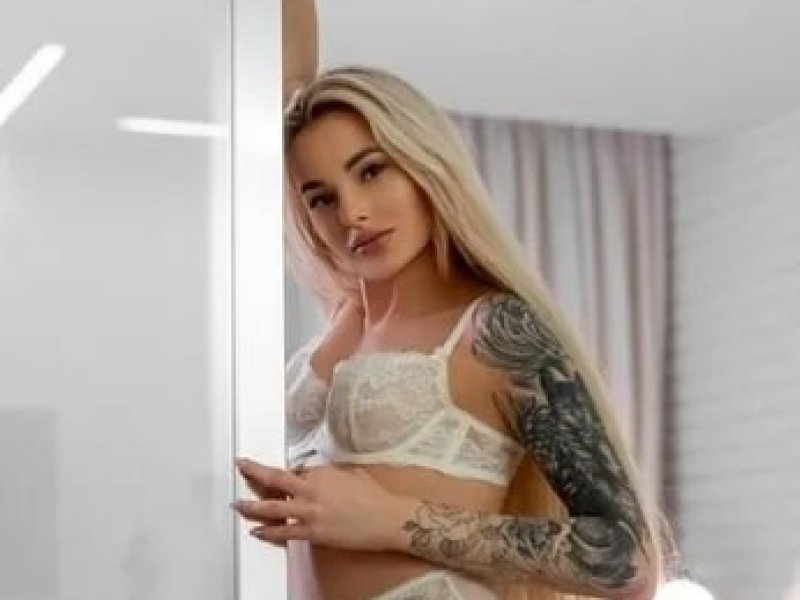 sexy-schlanke-julia-in-berlin-top-sex-service-100-echte-bilder-small-2