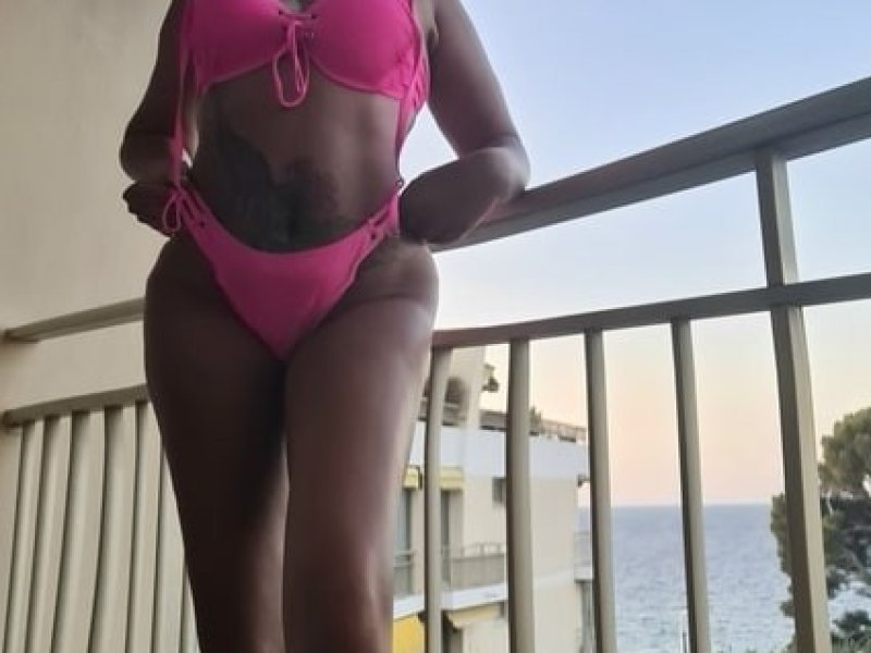 karina-sex-arbeitet-22-jahren-in-gelsenkirchen-geiler-liebhaber-small-1
