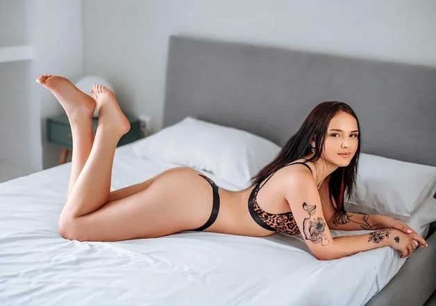 geile-18-jahrige-valeria-sex-berlin-sexsuchtige-anfangerin-big-2