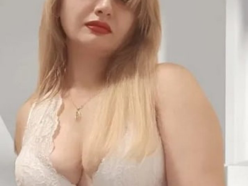 ella-30jahre-kolnsuper-geil-24h-erreichbar-auch-fur-party-haus-und-hotelbesuche-small-2