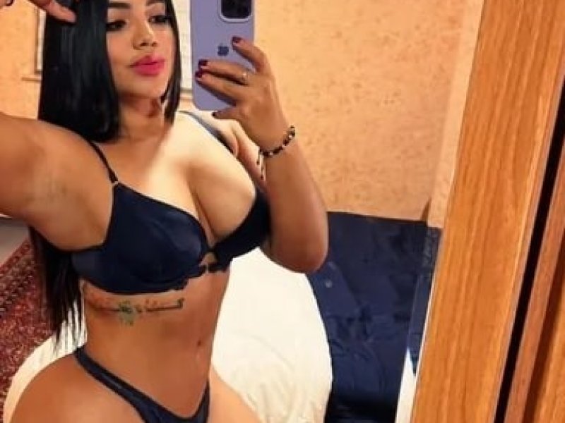 sex-in-dusseldorf-daria-22jeine-versaute-frau-mit-feuchter-muschi
