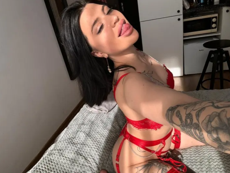 neu-in-berlin-alexa-18-schlanke-sexy-top-vielseitiger-service