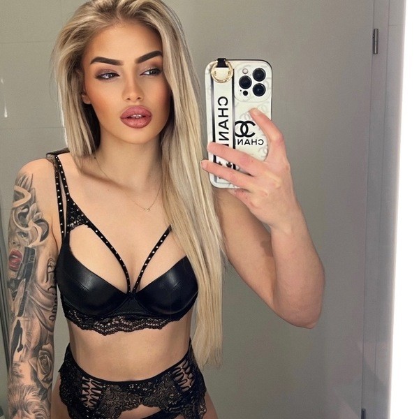bahar-20j-in-dusseldorf-heissen-abenteuer-mit-dir-big-0
