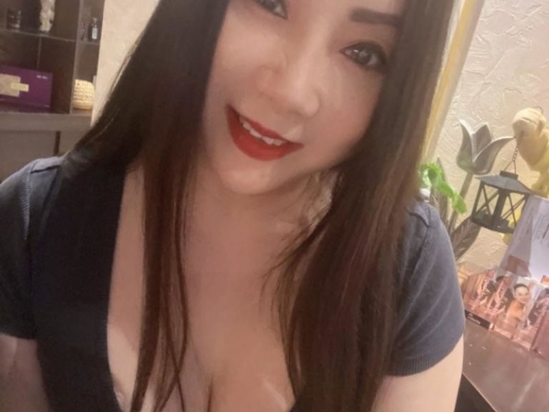 lisa-24-jahre-asiatisch-massagen-small-3