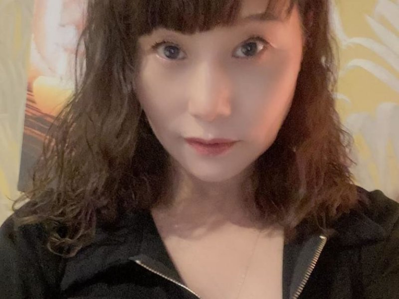 lisa-24-jahre-asiatisch-massagen-small-2