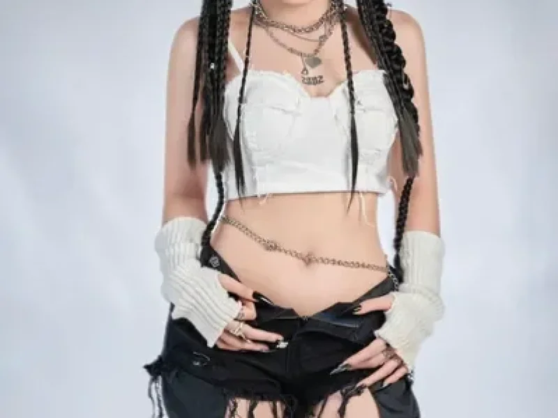 hubsche-asia-girl-rose-auch-paar-sex-und-anal-small-1
